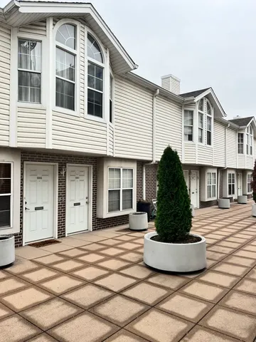 $375,000 | 5041 Warren Street, Skokie, IL 60077