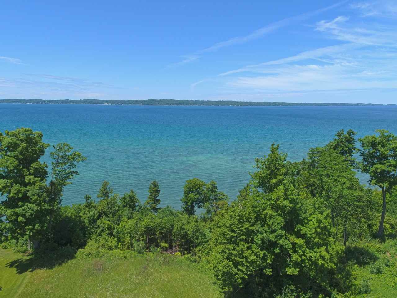 9155 Bay Ridge Drive Williamsburg, MI 49690 - Photo 4 of 16 1927382-D66C77D9-56CE-4B45-ADF0-06F00B00A7AE.JPG