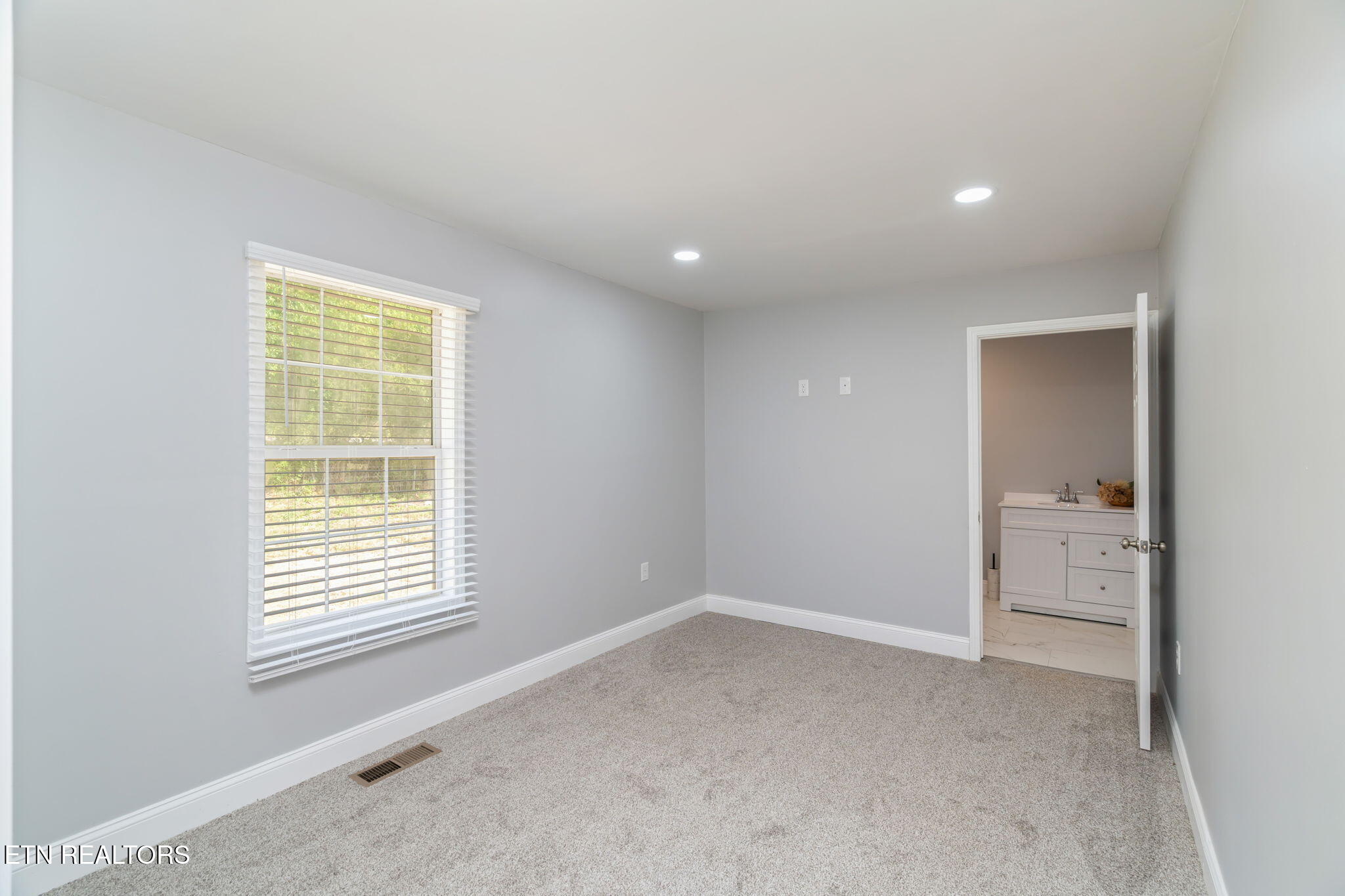 205 Brock Road Maynardville, TN 37807 - Photo 20 of 31 28-web-or-mls-205 Brock Road-22