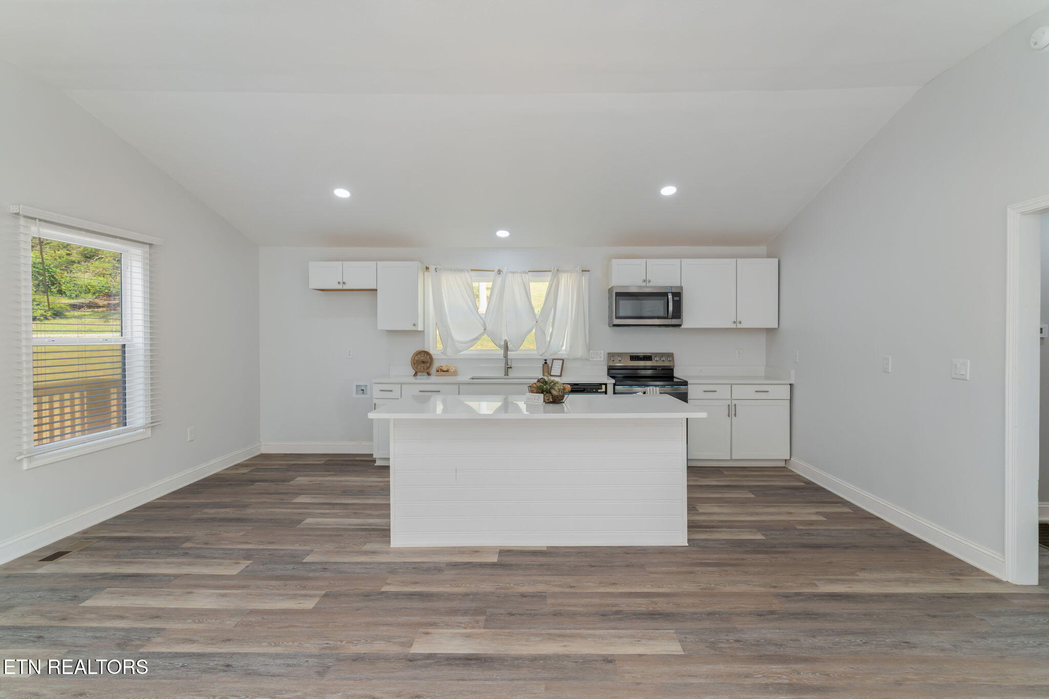 205 Brock Road Maynardville, TN 37807 - Photo 7 of 31 12-web-or-mls-205 Brock Road-6