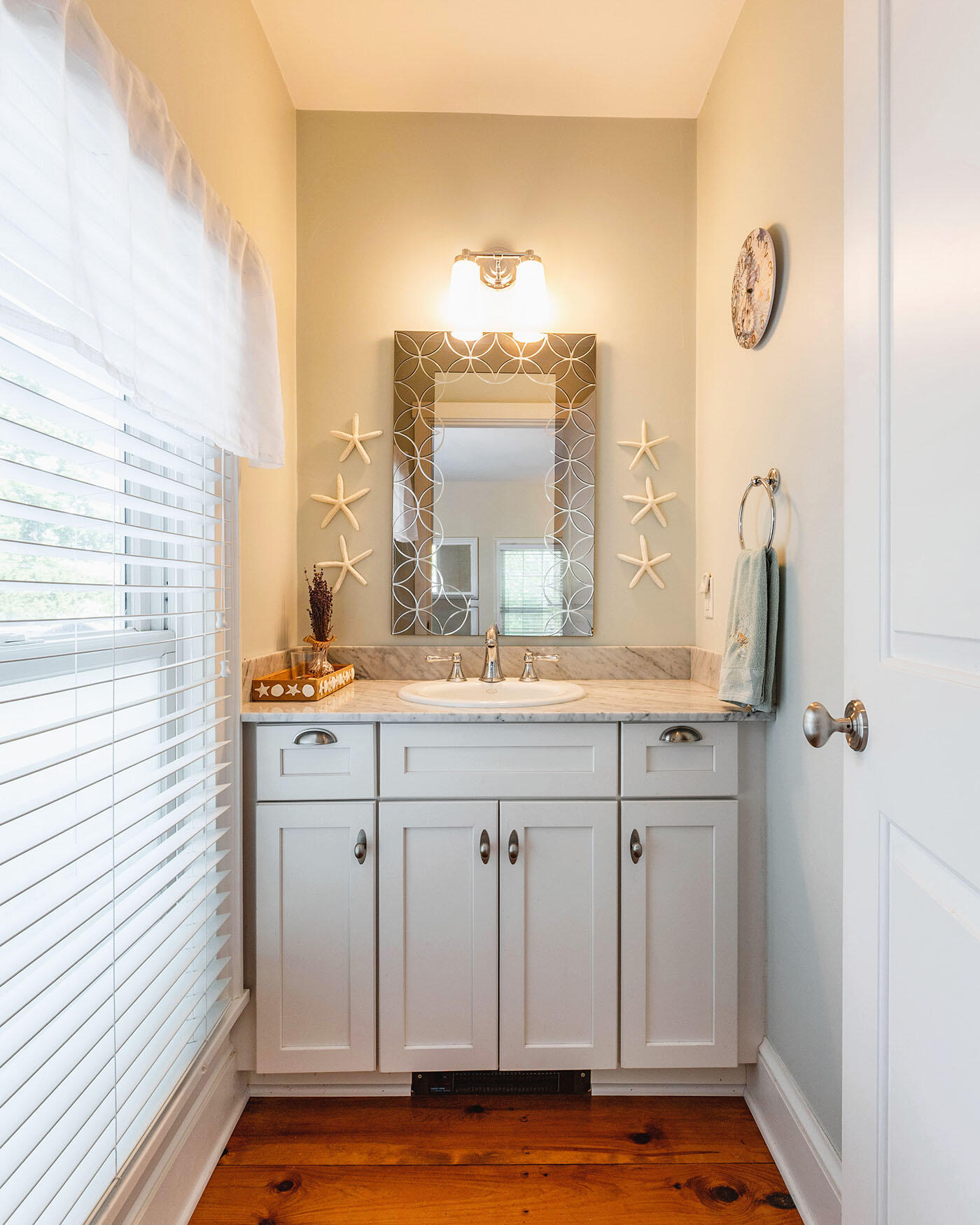 5 Pearl Street, Unit 2 Camden, ME 04843 - Photo 14 of 34 IMG_5224