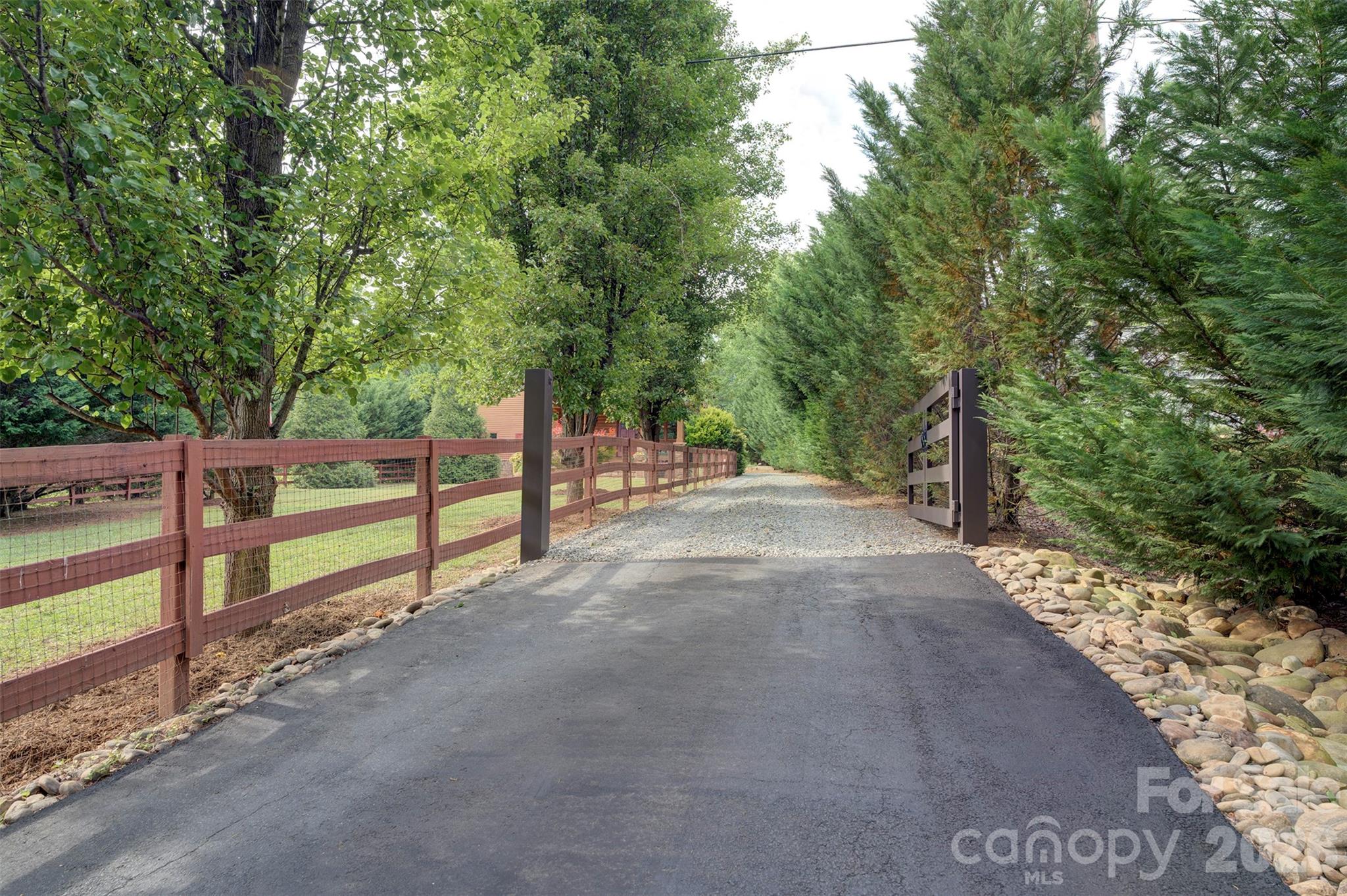 15425 East Rocky River Road Davidson, NC 28036 - Photo 25 of 37