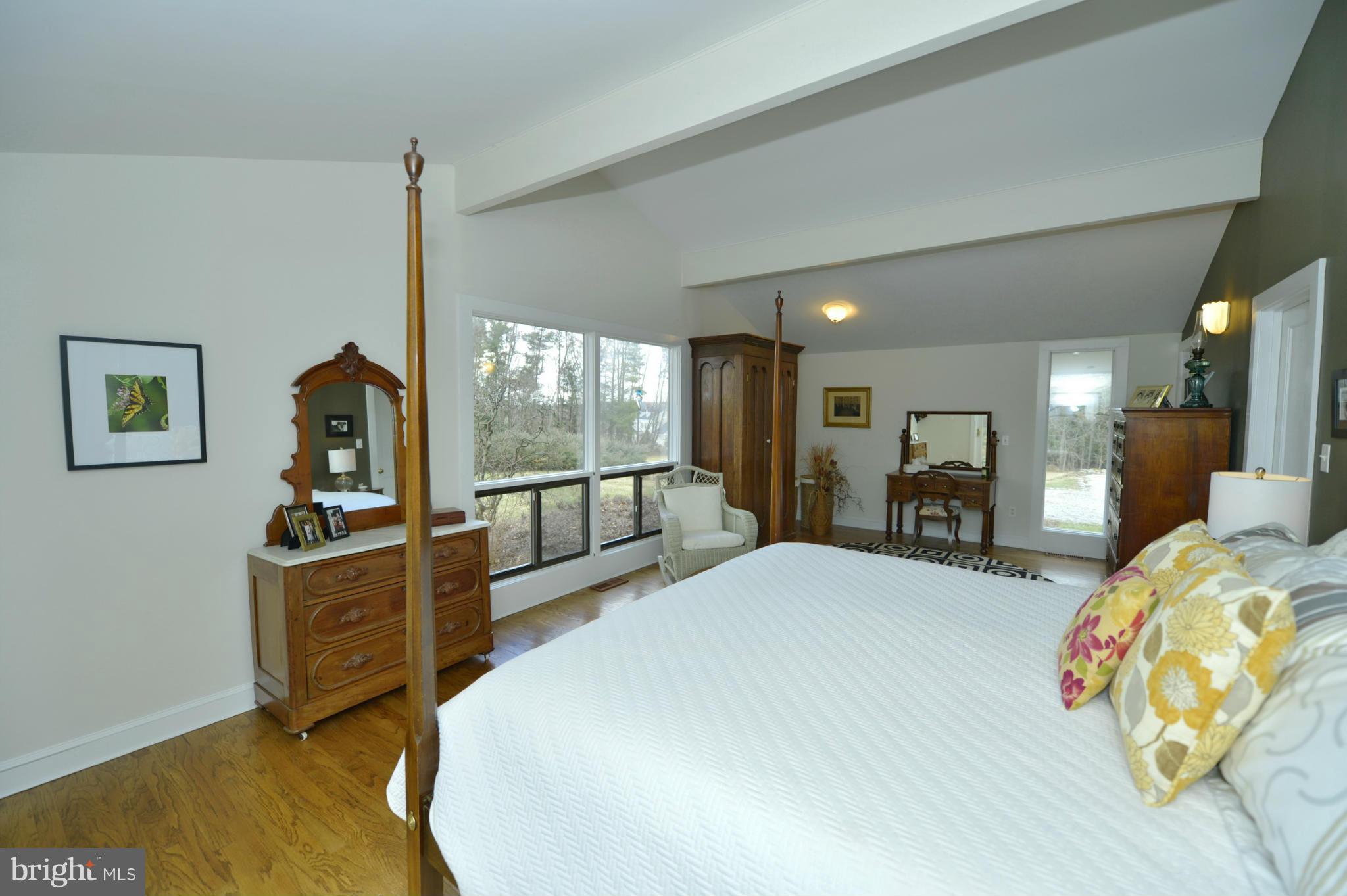 19075 Ebenezer Church Road Round Hill, VA 20141 - Photo 13 of 30 MAIN FLOOR MASTER SUITE