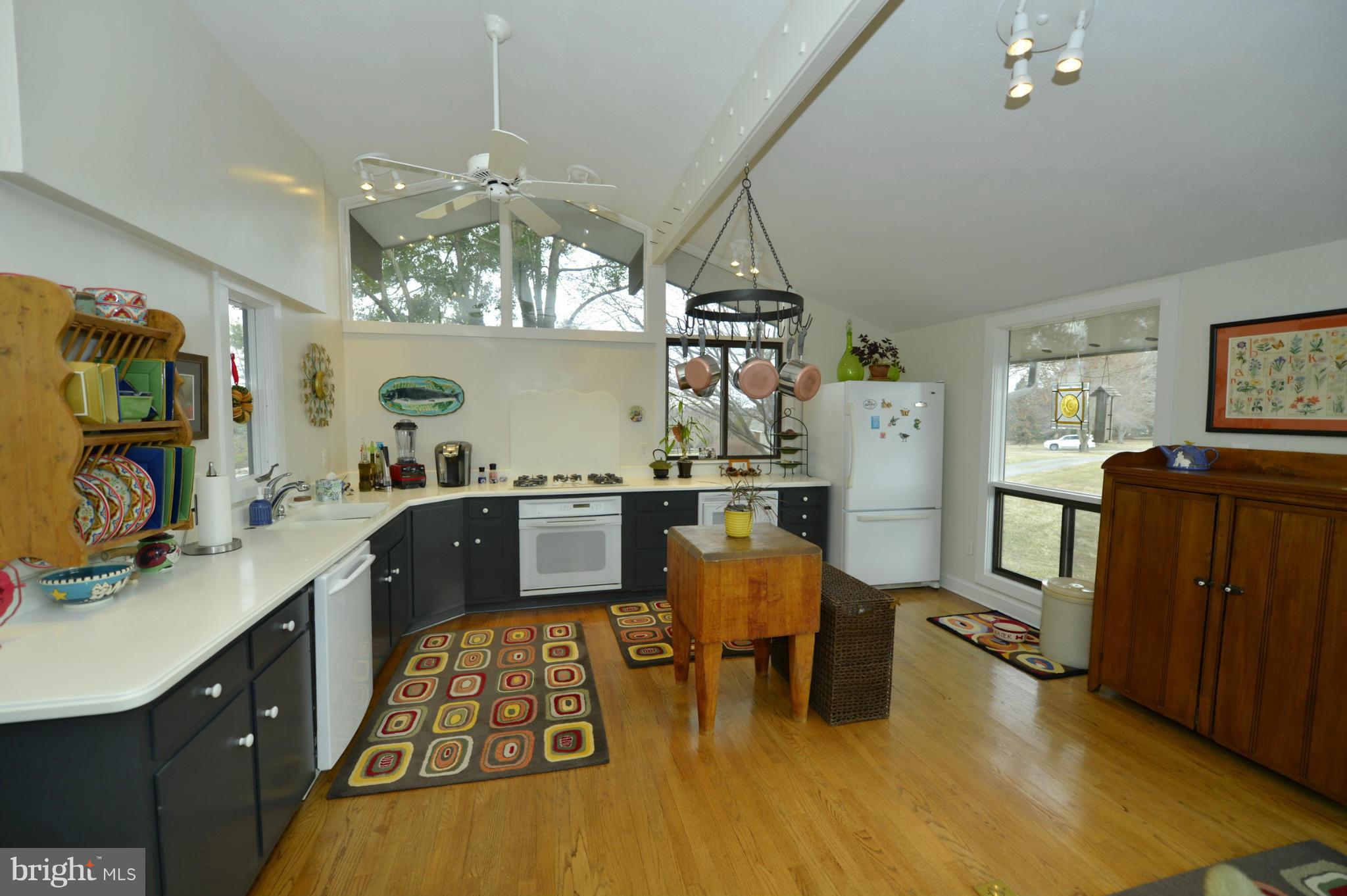 PRISTINE INTERIOR