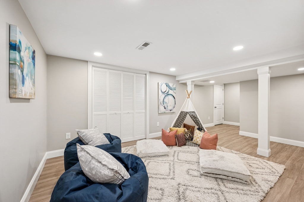 37 Hillside Road Boxford, MA 01921 - Photo 20 of 27 a living room with furniture