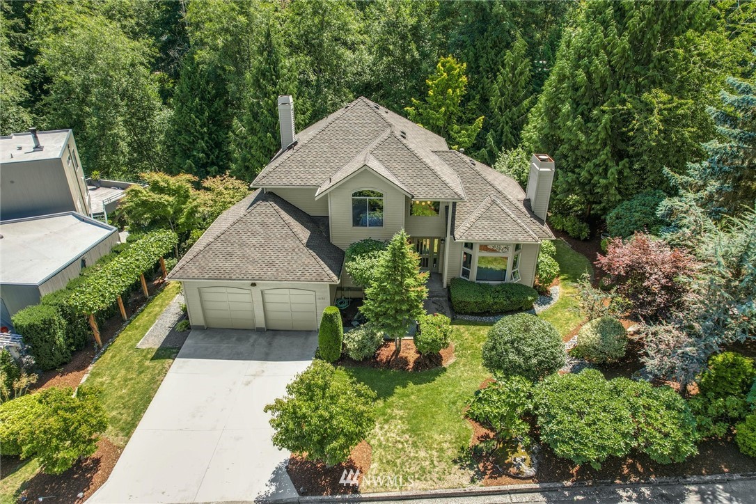 16130 Valhalla Drive Bothell, WA 98011 - Photo 2 of 40 Gallery Image 2