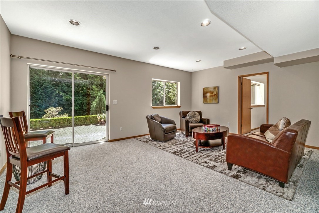16130 Valhalla Drive Bothell, WA 98011 - Photo 24 of 40 Gallery Image 24