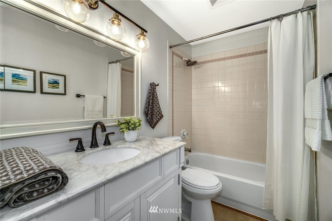 16130 Valhalla Drive Bothell, WA 98011 - Photo 27 of 40 Gallery Image 27