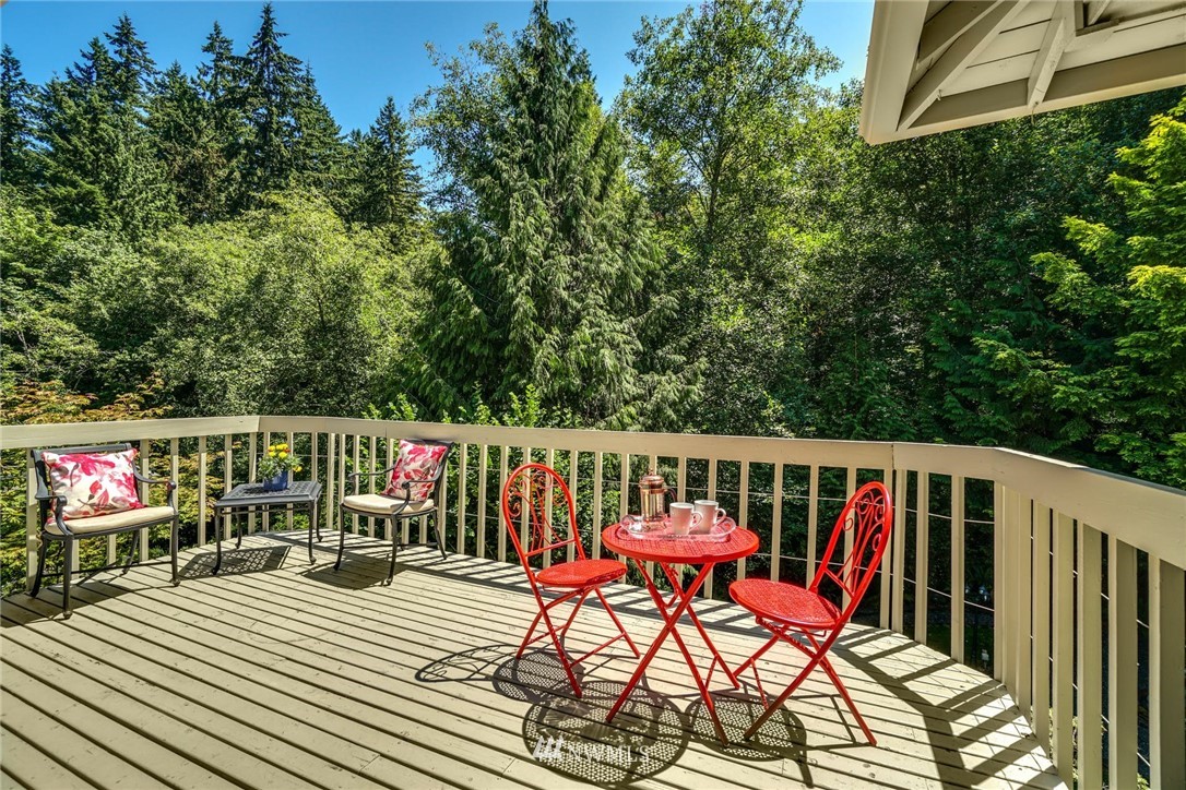 16130 Valhalla Drive Bothell, WA 98011 - Photo 30 of 40 Gallery Image 30