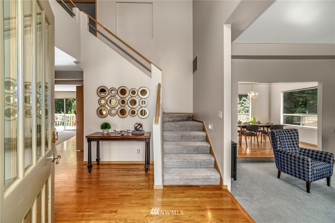 16130 Valhalla Drive Bothell, WA 98011 - Photo 4 of 40 Gallery Image 4