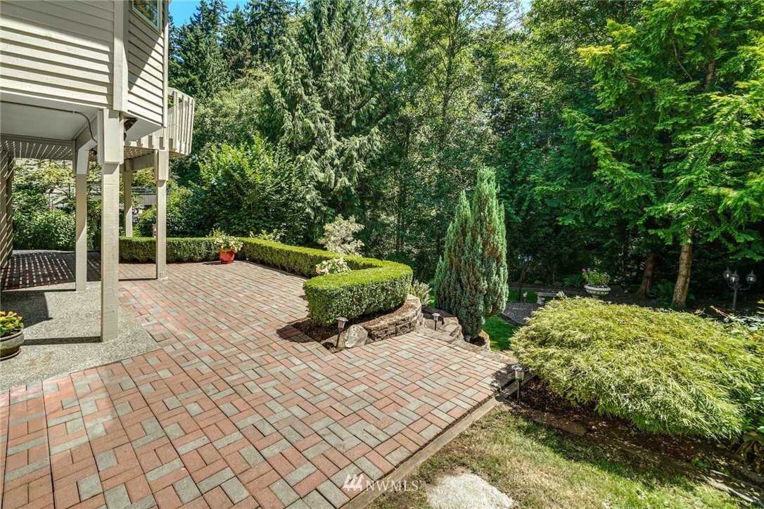 16130 Valhalla Drive Bothell, WA 98011 - Photo 32 of 40 Gallery Image 32
