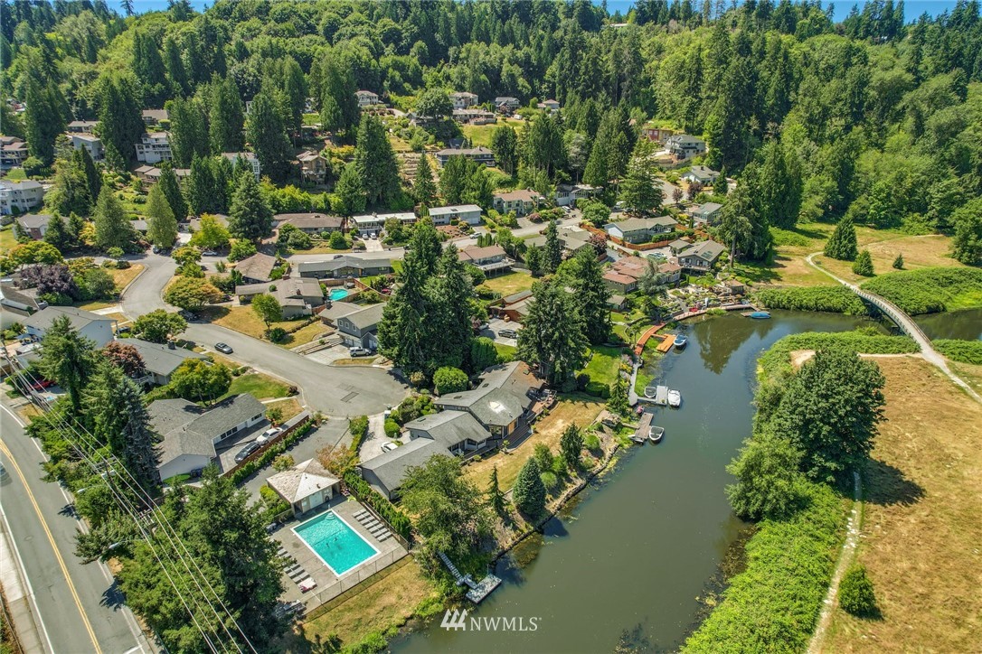 16130 Valhalla Drive Bothell, WA 98011 - Photo 39 of 40 Gallery Image 39