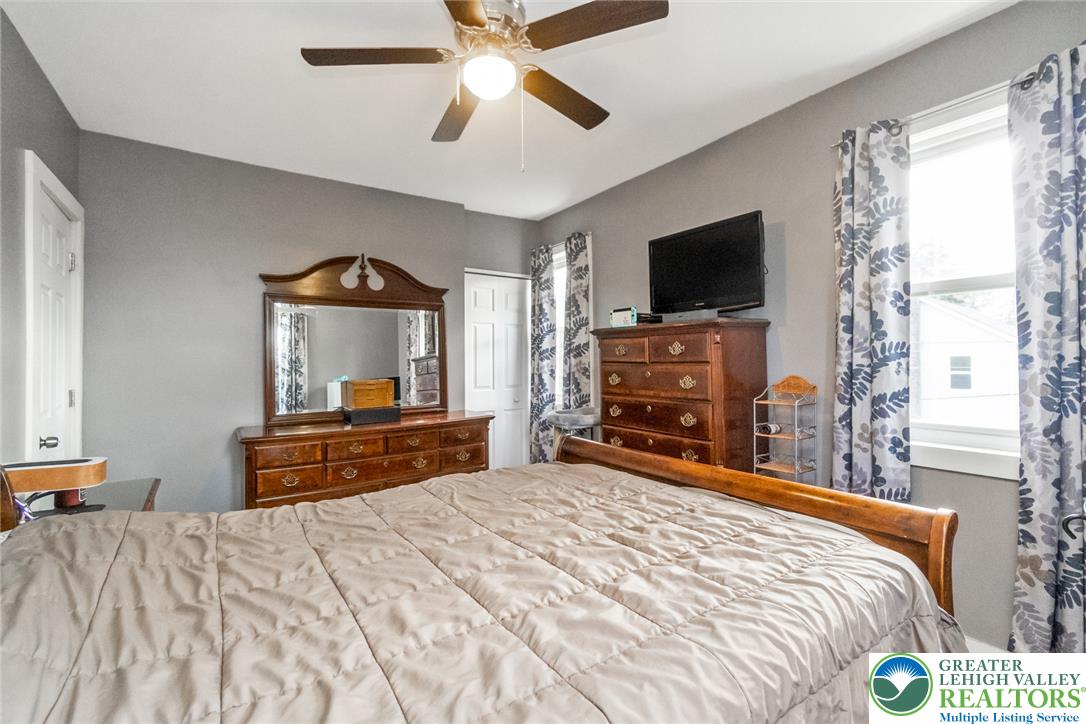 506 Richmond Road Bangor, PA 18013 - Photo 31 of 43 Double windows frame this comfortable bedroom with ample space for storage options.