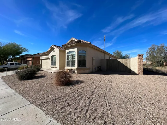 $2,495 | 31924 North 23rd Avenue, Phoenix, AZ 85085