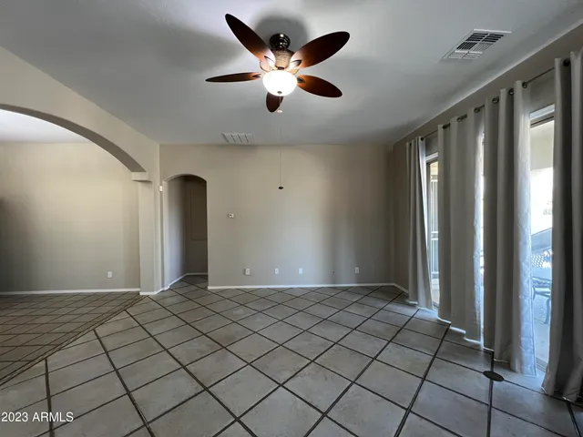 $2,495 | 31924 North 23rd Avenue, Phoenix, AZ 85085