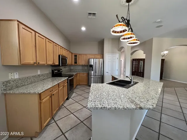 $2,495 | 31924 North 23rd Avenue, Phoenix, AZ 85085