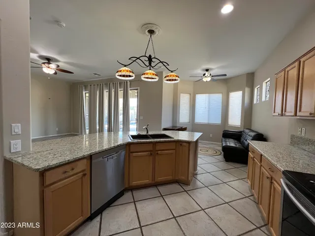 $2,495 | 31924 North 23rd Avenue, Phoenix, AZ 85085