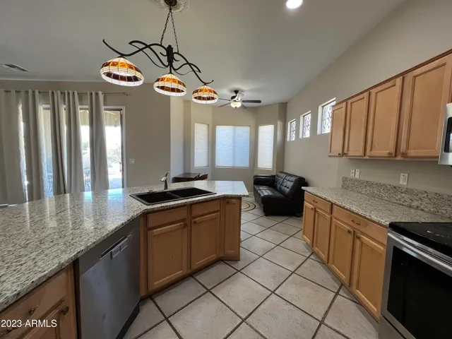 $2,495 | 31924 North 23rd Avenue, Phoenix, AZ 85085