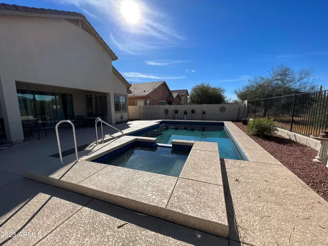 $2,495 | 31924 North 23rd Avenue, Phoenix, AZ 85085