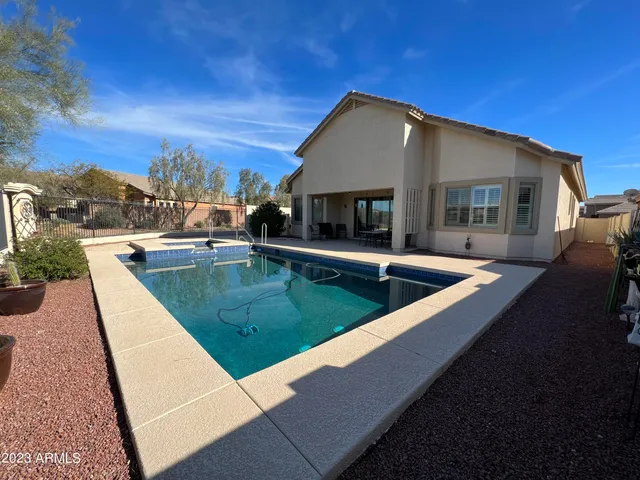 $2,495 | 31924 North 23rd Avenue, Phoenix, AZ 85085