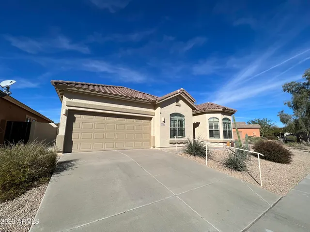 $2,495 | 31924 North 23rd Avenue, Phoenix, AZ 85085