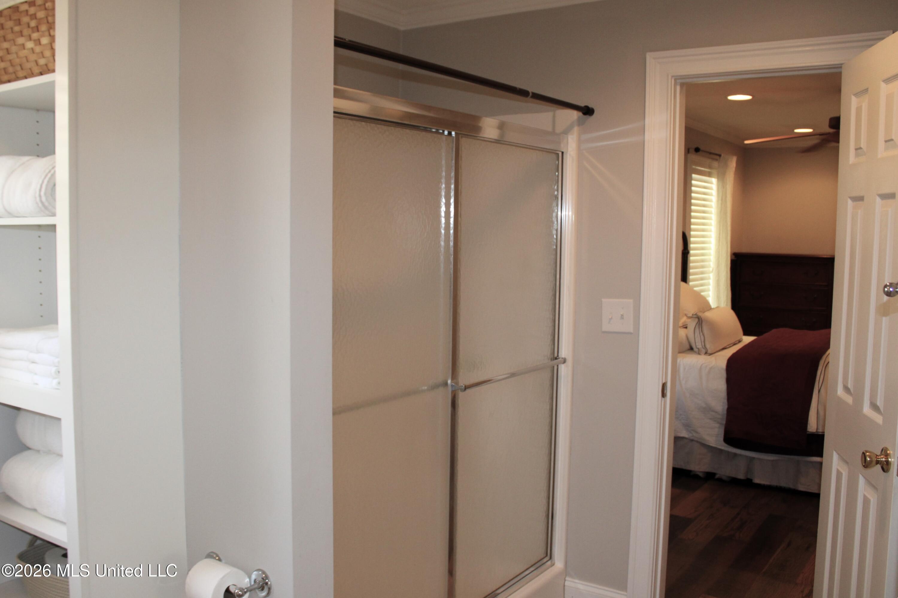 13 Brett Bluff Iuka, MS 38852 - Photo 12 of 30 Primary Bath