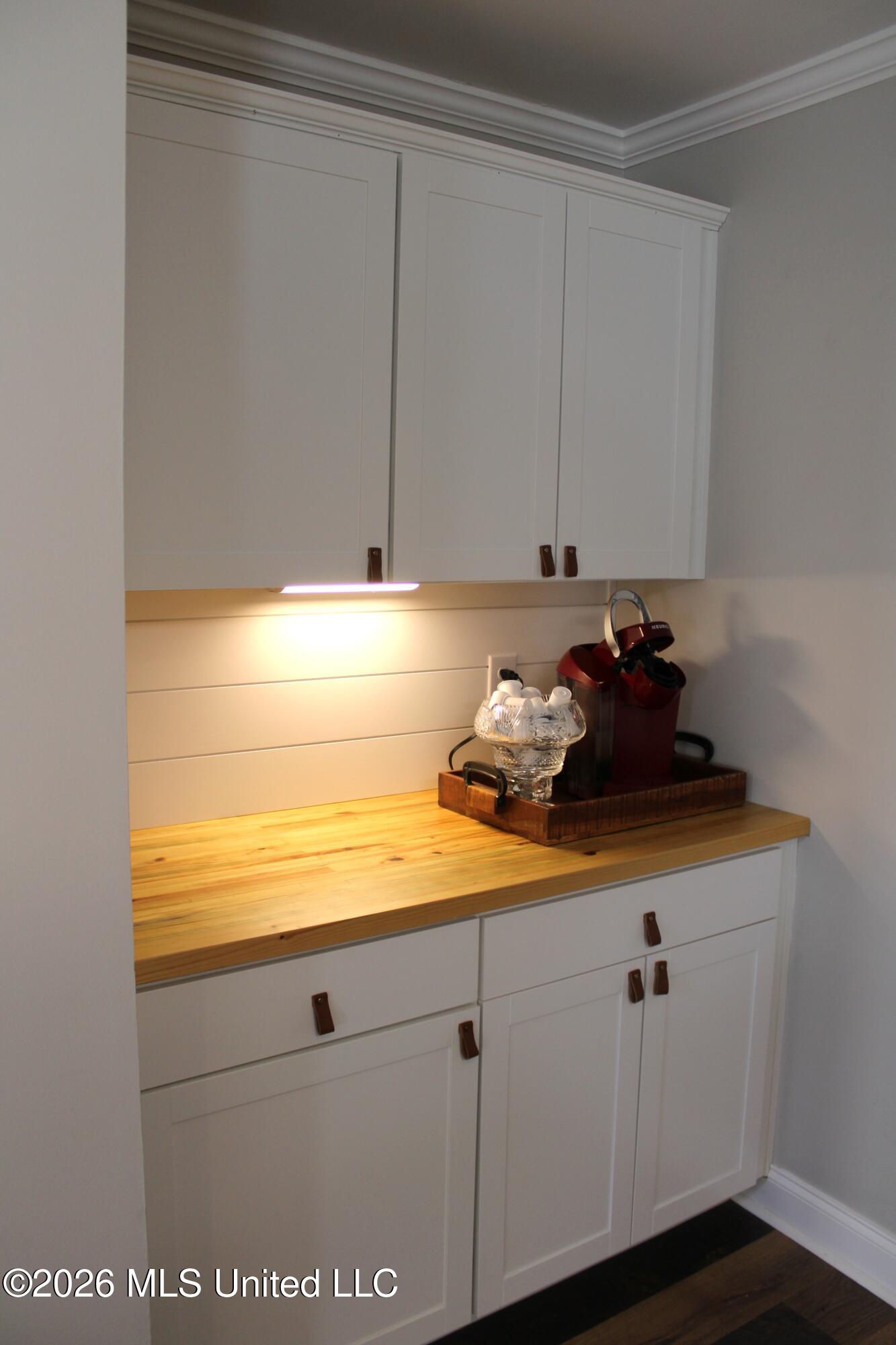 13 Brett Bluff Iuka, MS 38852 - Photo 7 of 30 Coffee Bar