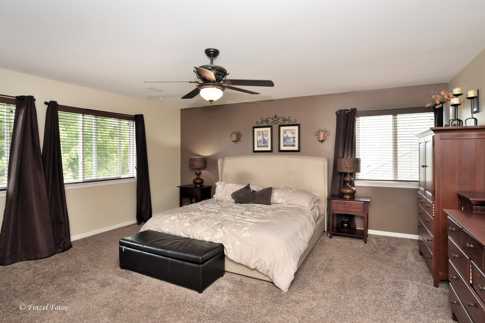 247 Pawtucket Avenue Elgin, IL 60124 - Photo 13 of 39
