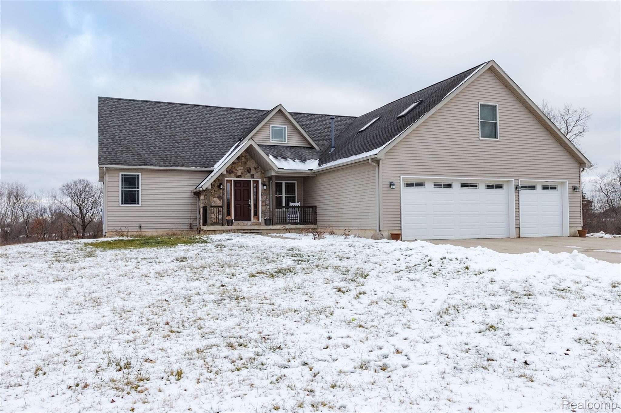 5050 North Burkhart Road Howell, MI 48855 - Photo 3 of 38 IMG_3232.jpg