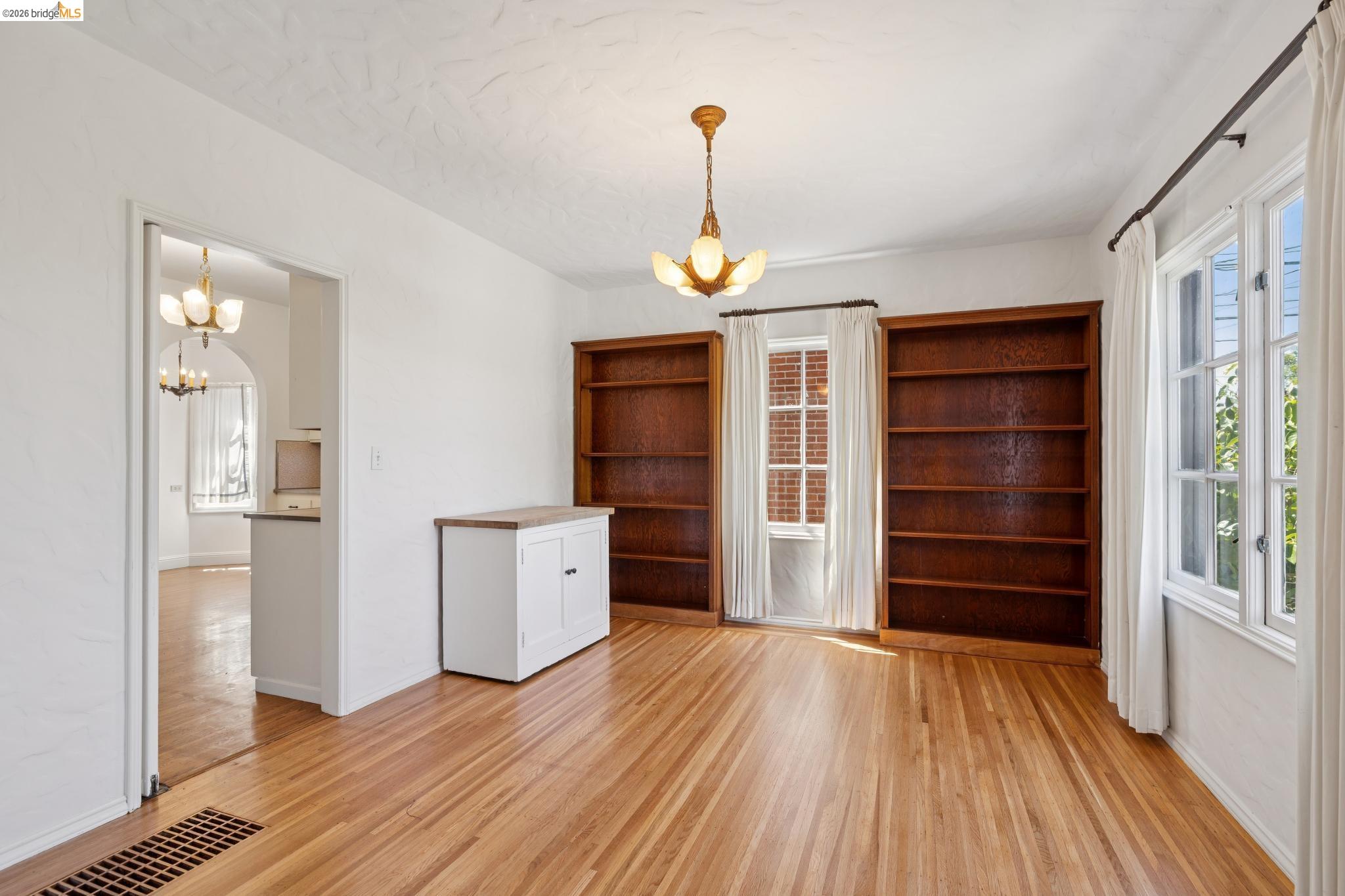 111 Windsor Avenue Kensington, CA 94708 - Photo 9 of 41