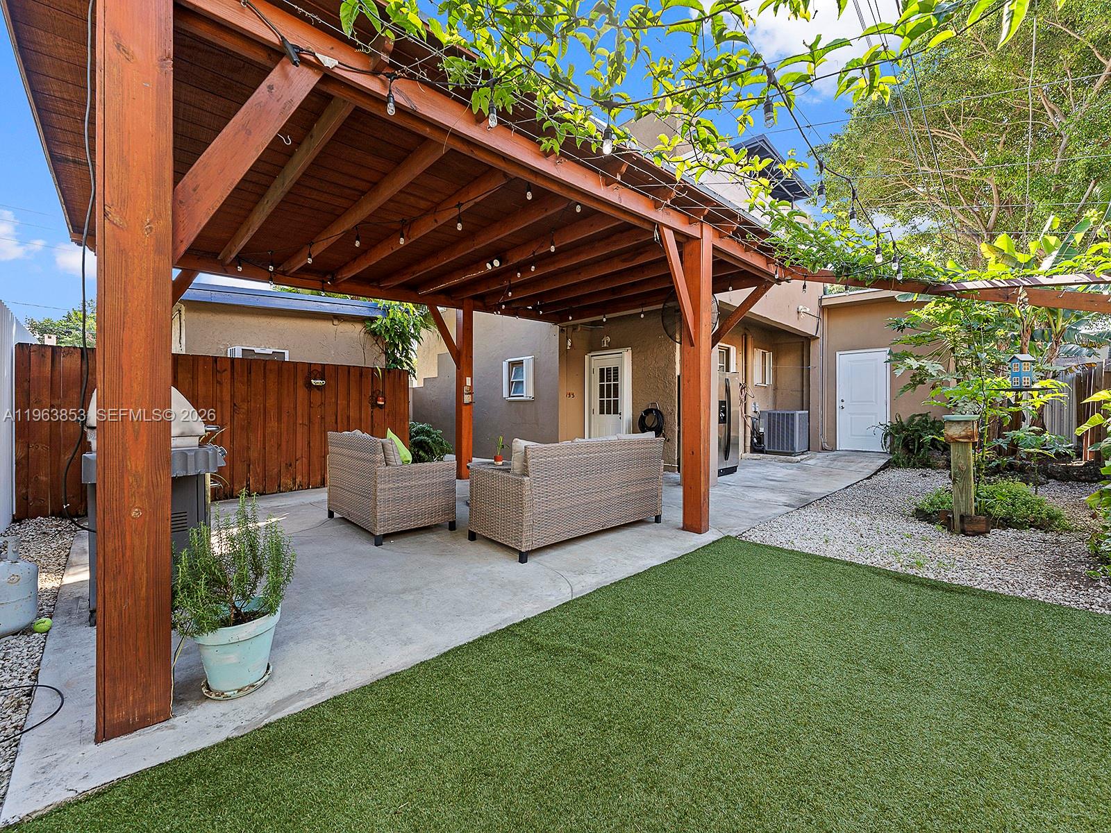 1016 Southwest 12th Avenue Miami, FL 33135 - Photo 4 of 8