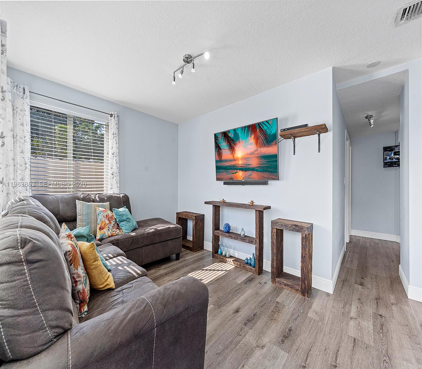 1016 Southwest 12th Avenue Miami, FL 33135 - Photo 6 of 8