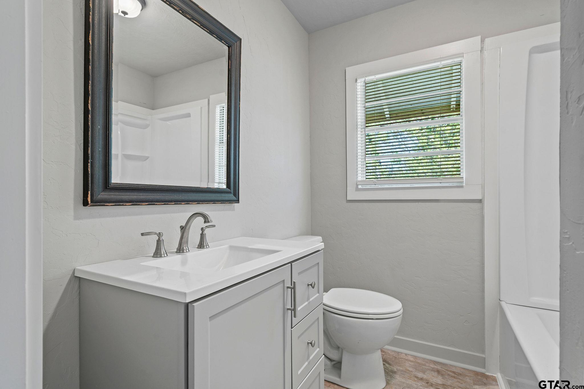 800 West Butler Street Gilmer, TX 75644 - Photo 14 of 20