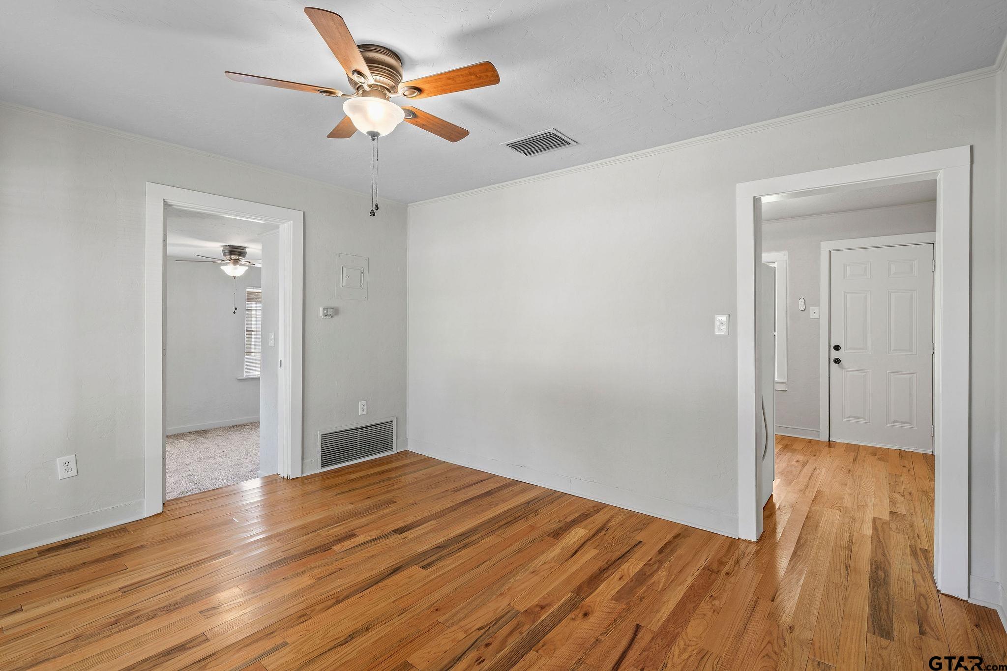 800 West Butler Street Gilmer, TX 75644 - Photo 2 of 20