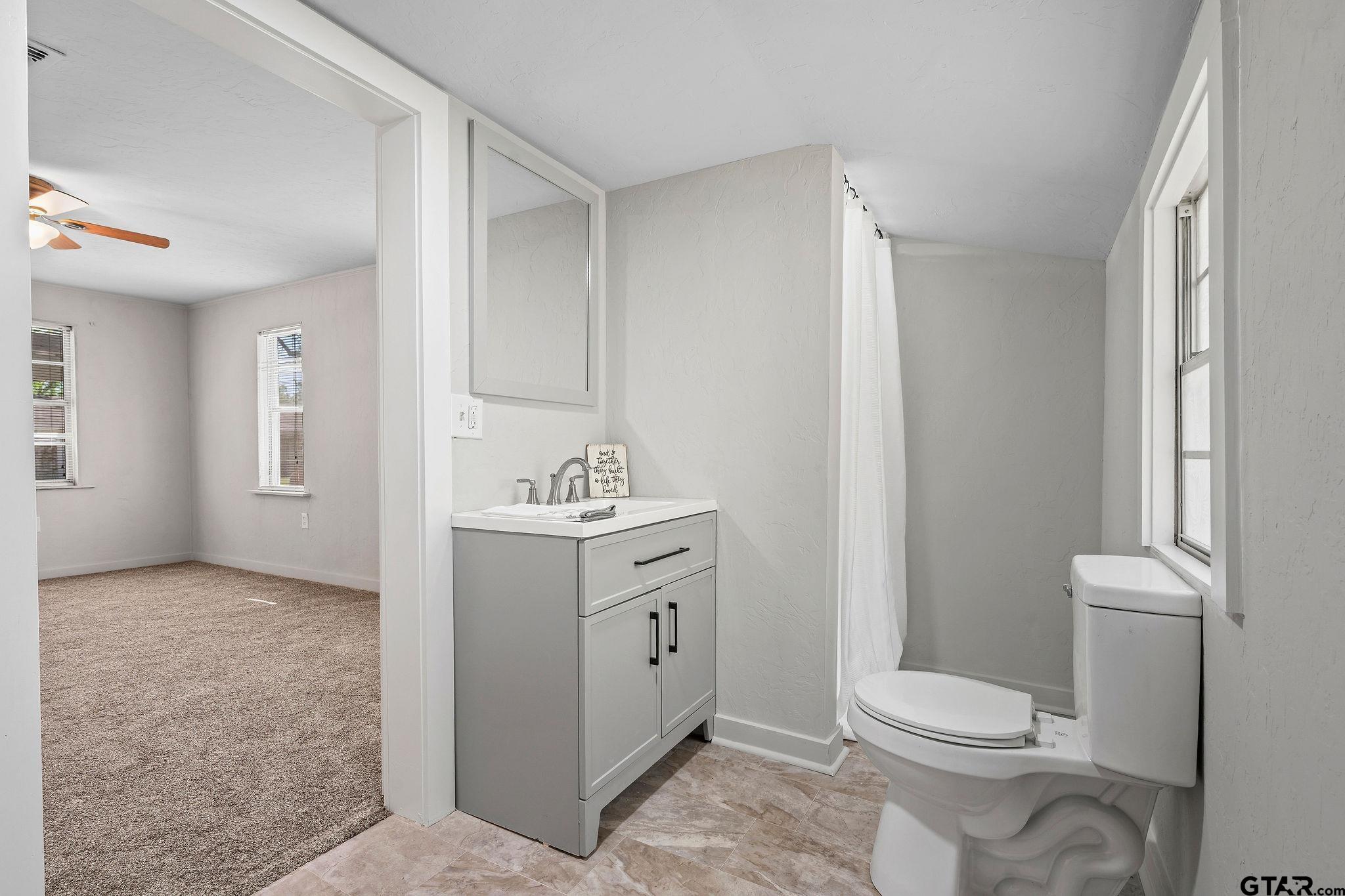 800 West Butler Street Gilmer, TX 75644 - Photo 6 of 20