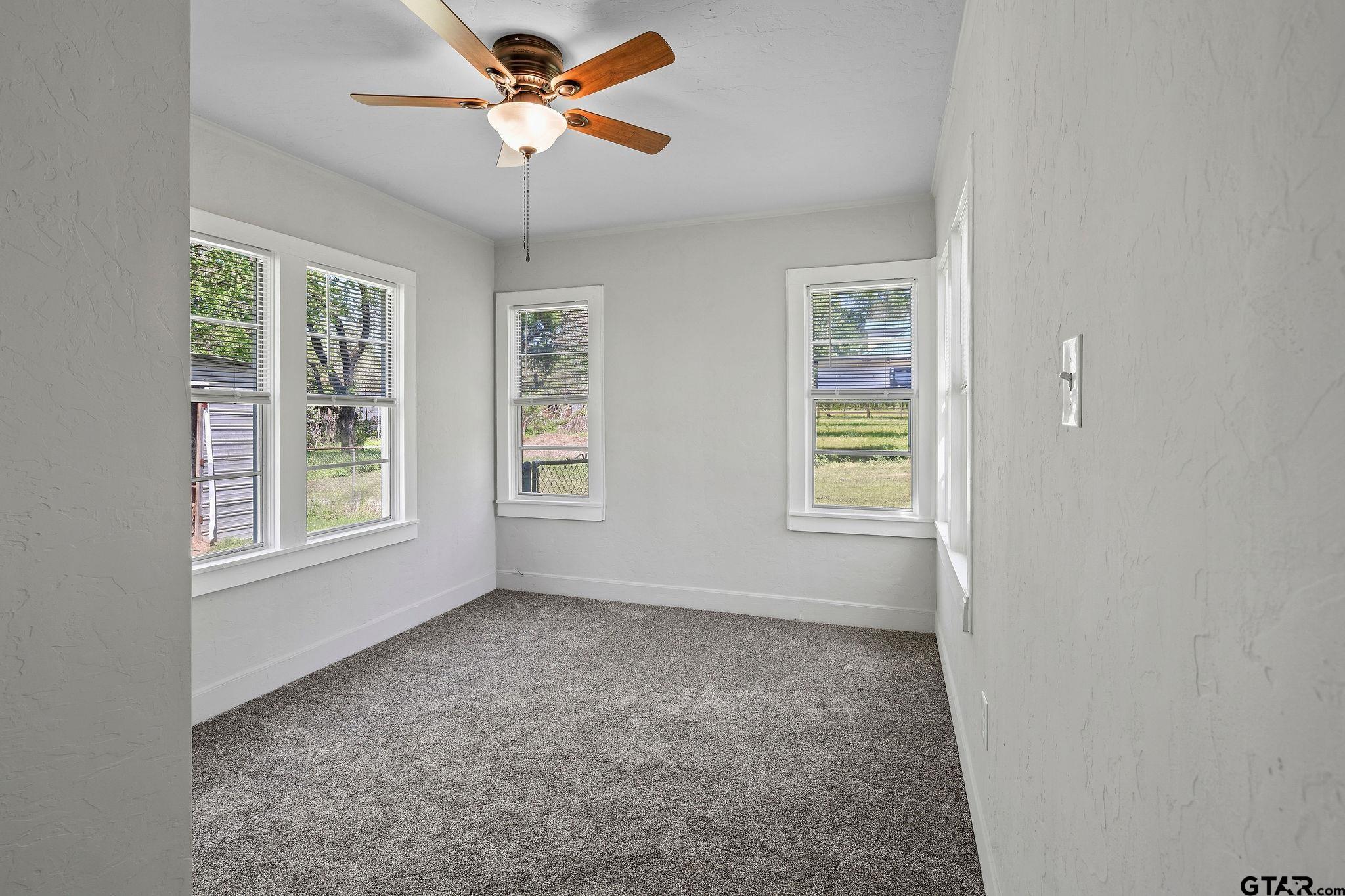 800 West Butler Street Gilmer, TX 75644 - Photo 10 of 20