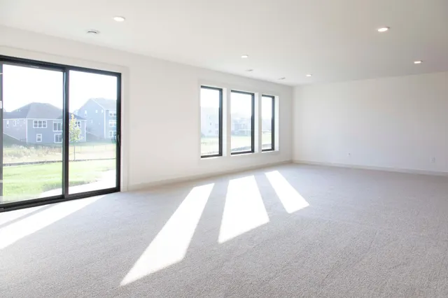 $934,565 | 11158 Kingsview Lane North, Dayton, MN 55369