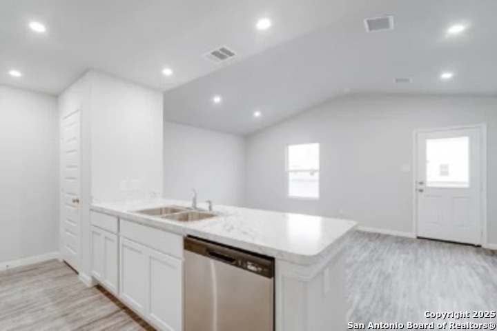 701 Cadena Loop Kenedy, TX 78119 - Photo 5 of 12