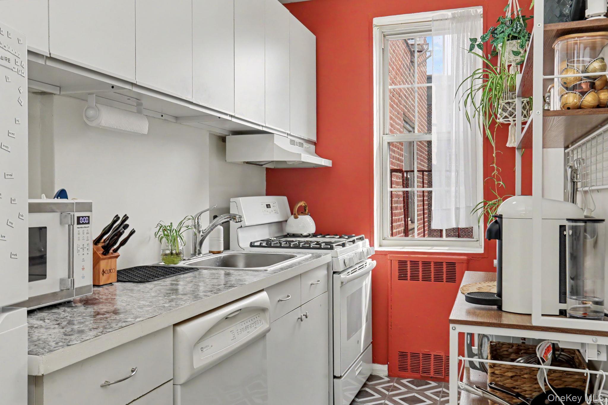 776 Bronx River Road, Unit B47 Bronxville, NY 10708 - Photo 11 of 30 Gallery Image 11