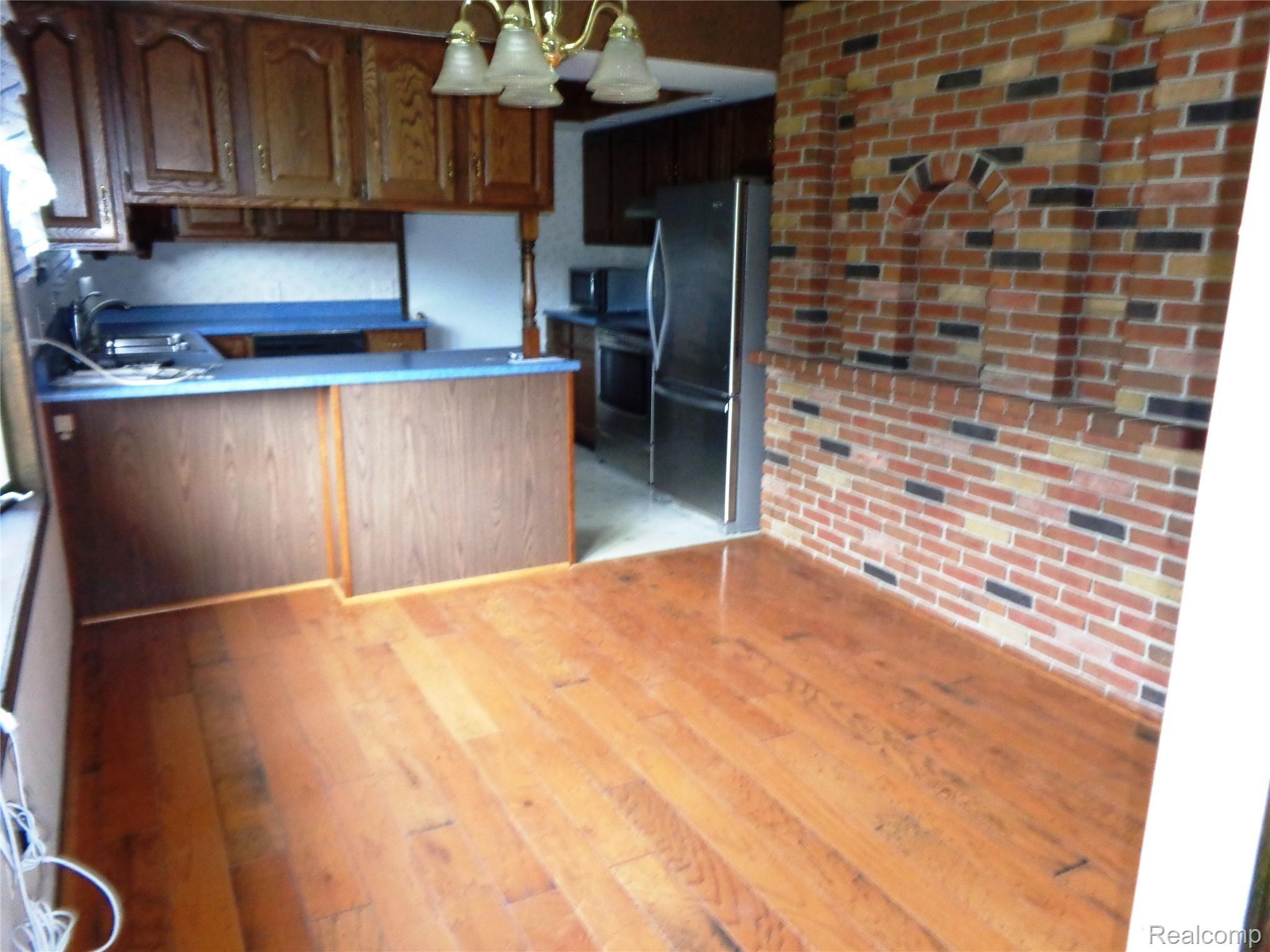 16901 English Road Manchester, MI 48158 - Photo 11 of 42 DSC01053.JPG