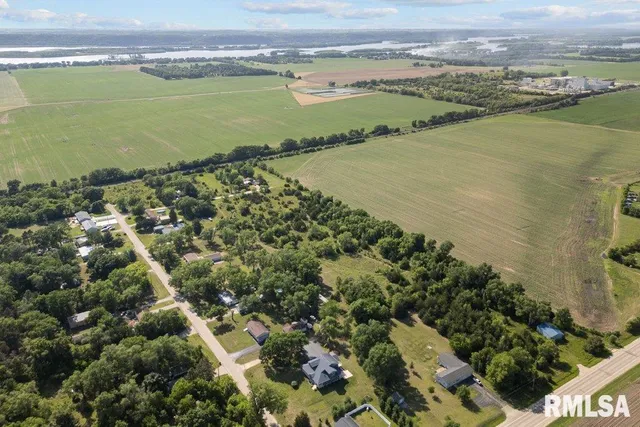 $40,000 | 6 Two 2 Mile Road, Thomson, IL 61285