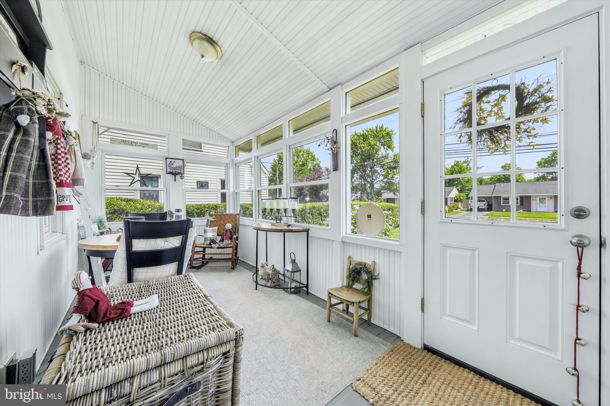 504 Harvey Road Claymont, DE 19703 - Photo 7 of 56 Enclosed Front Porch