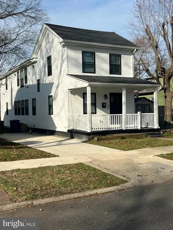 $3,100 | 200 Penn Street, Riverton, NJ 08077
