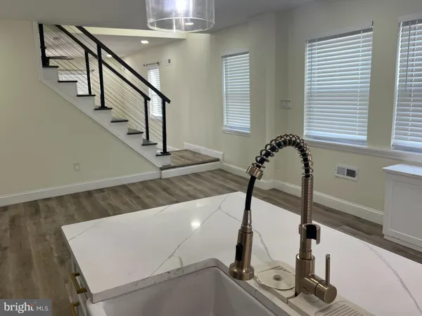 $3,100 | 200 Penn Street, Riverton, NJ 08077