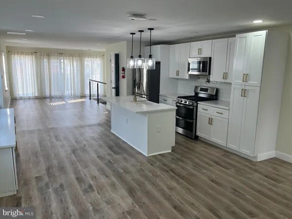 $3,100 | 200 Penn Street, Riverton, NJ 08077