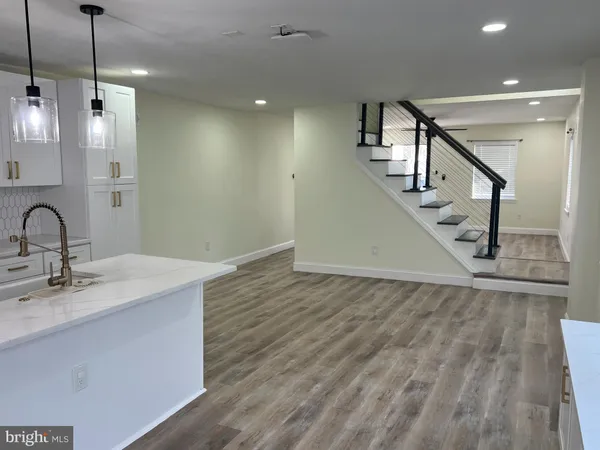 $3,100 | 200 Penn Street, Riverton, NJ 08077