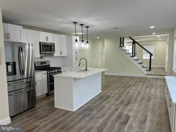 $3,100 | 200 Penn Street, Riverton, NJ 08077