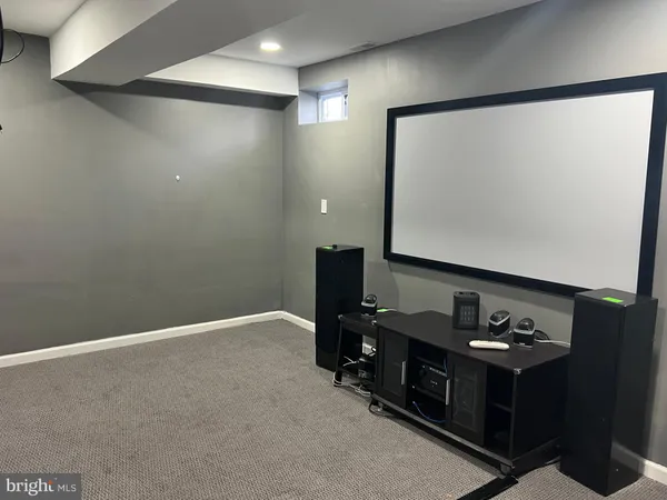 $3,100 | 200 Penn Street, Riverton, NJ 08077