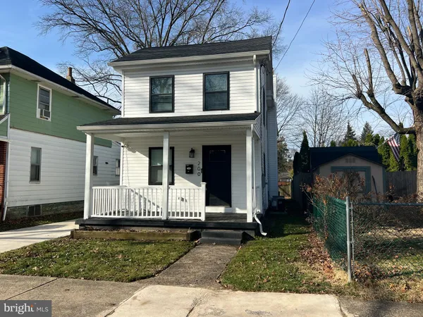 $3,100 | 200 Penn Street, Riverton, NJ 08077