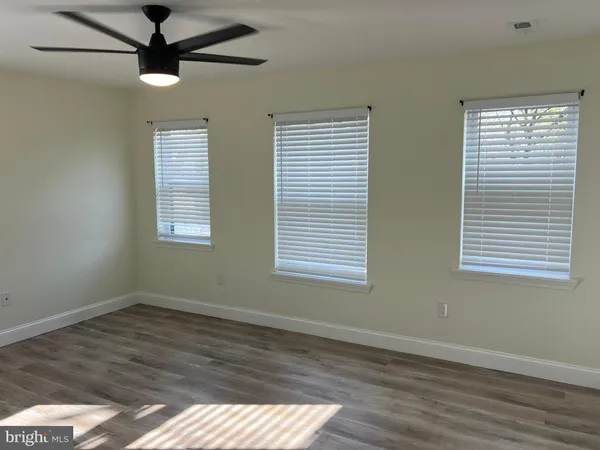 $3,100 | 200 Penn Street, Riverton, NJ 08077